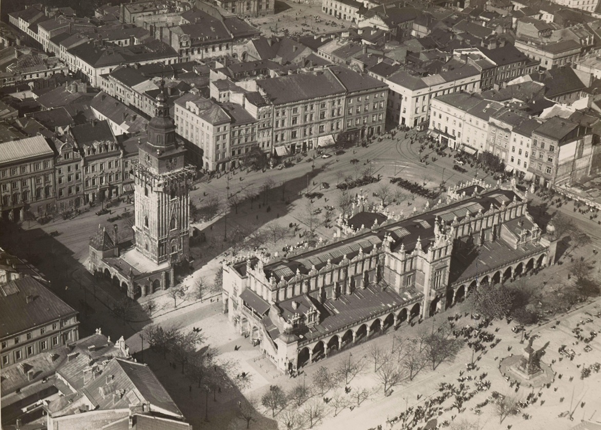 Rynek Główny w Krakowie na początku XX wieku